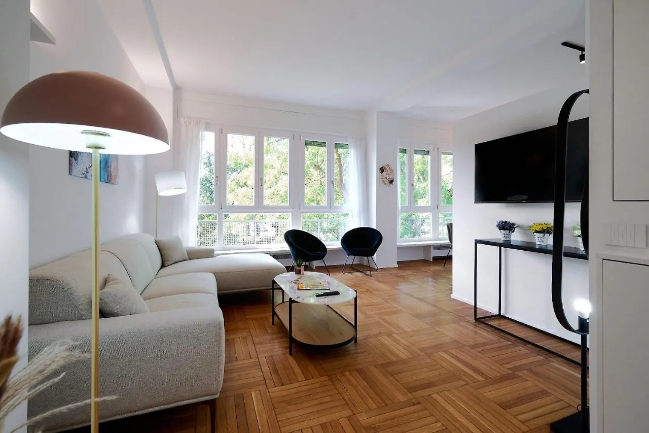 Apartment Repubblica Suite Iii-Hosted By Sweetstay Milan Italy