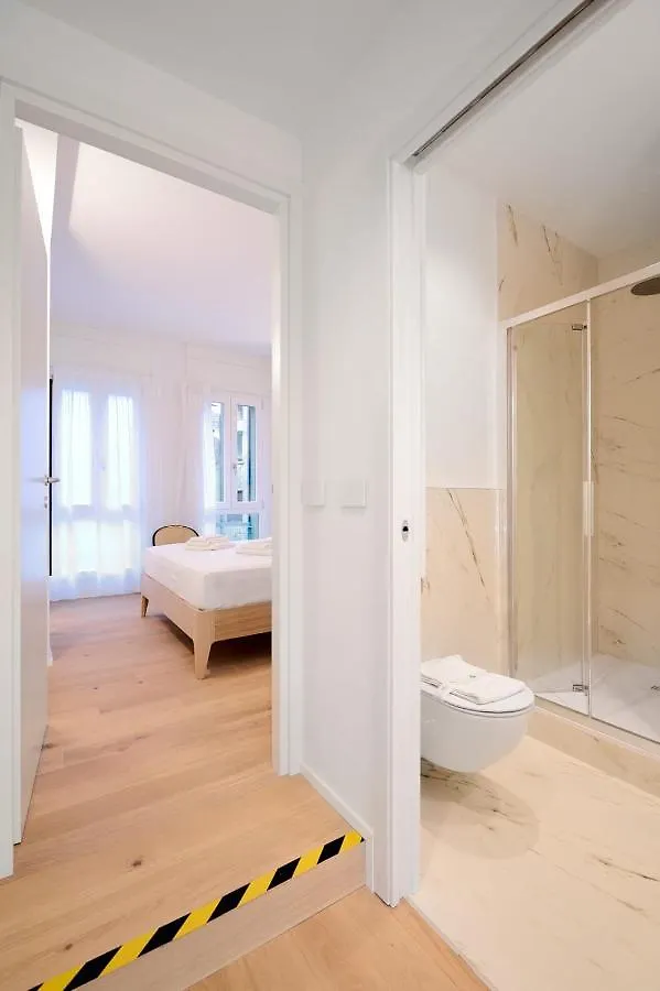 Apartment Repubblica Suite Iii-Hosted By Sweetstay Milan
