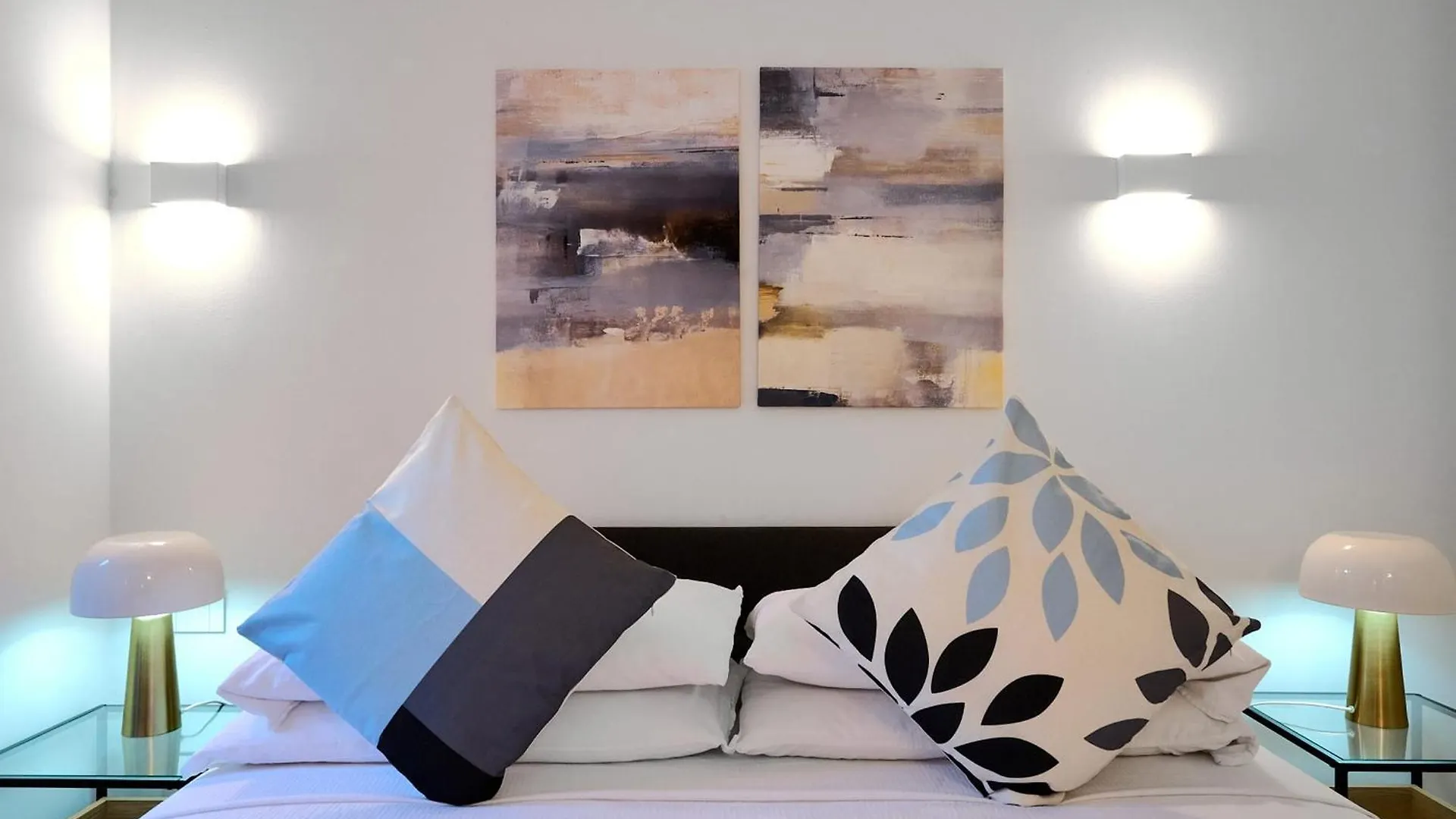 Apartment Repubblica Suite Iii-Hosted By Sweetstay Milan